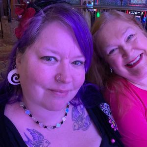 Meet your Posher, Cynthia